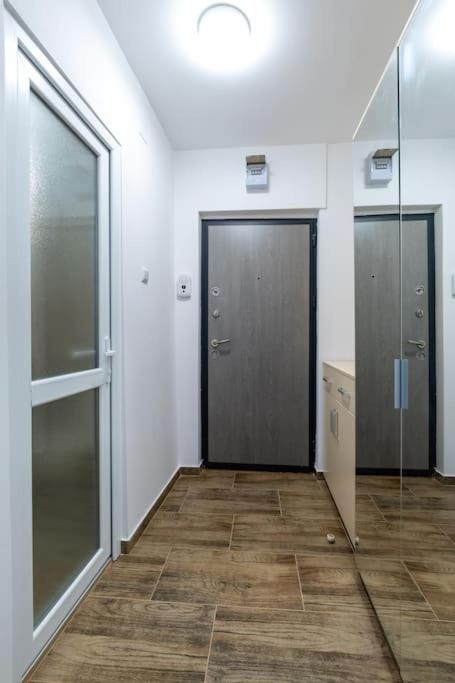 Luxury Radox Apartment Park 1 Bz Buzău Exteriör bild